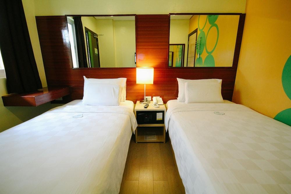 Go Hotels Tacloban Zewnętrze zdjęcie