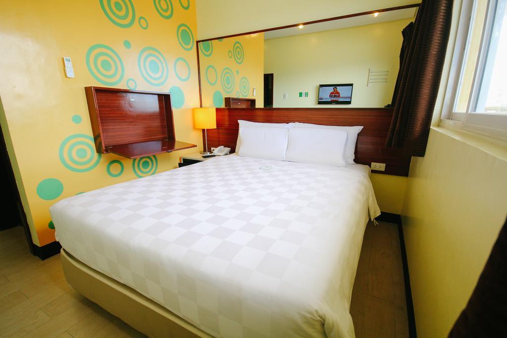 Go Hotels Tacloban Zewnętrze zdjęcie