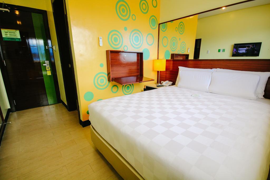 Go Hotels Tacloban Zewnętrze zdjęcie